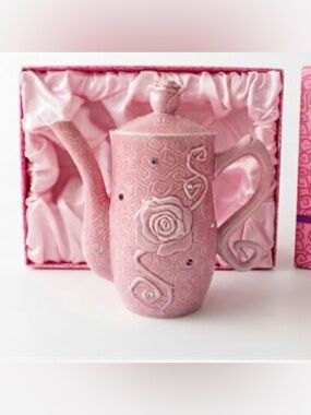 Disney Parks Maleficent Sleeping Beauty Teapot Jewelled Rose Pink Ceramic Boxed